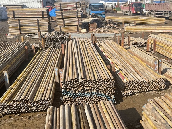 脚手架立杆间距不超过多少米？